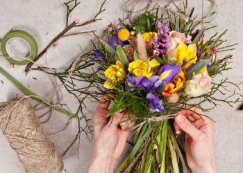 Comment créer un bouquet de fleurs époustouflant en 10 étapes simples ?